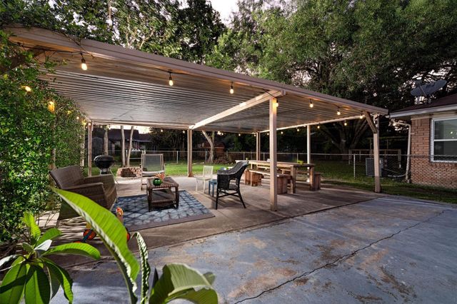 4411 Billingsley Street, Houston, TX 77009