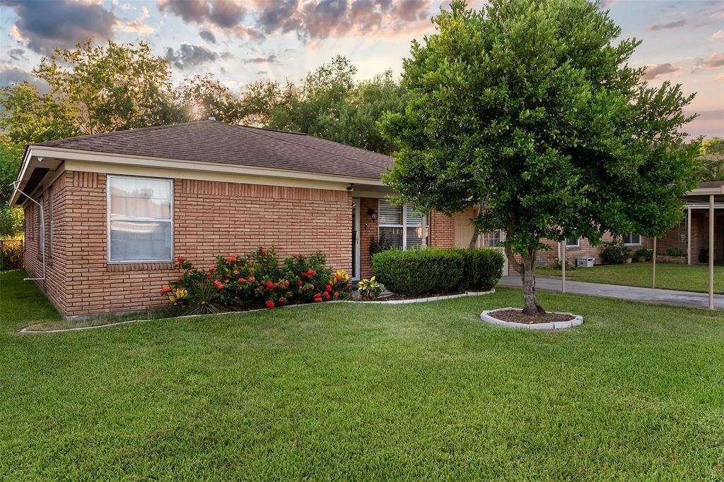 4411 Billingsley Street, Houston, TX 77009