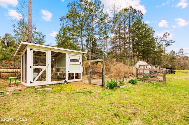 230 Causey Road, Vass, NC 28394