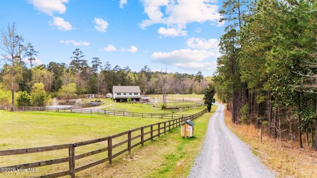 230 Causey Road, Vass, NC 28394