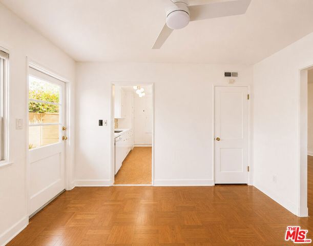 5366 Village, Los Angeles, CA 90016