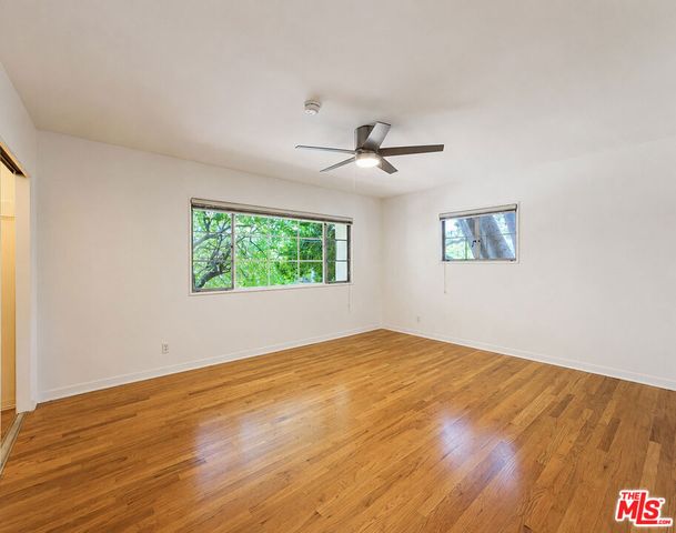 5366 Village, Los Angeles, CA 90016