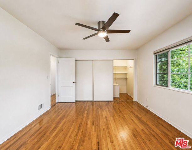 5366 Village, Los Angeles, CA 90016