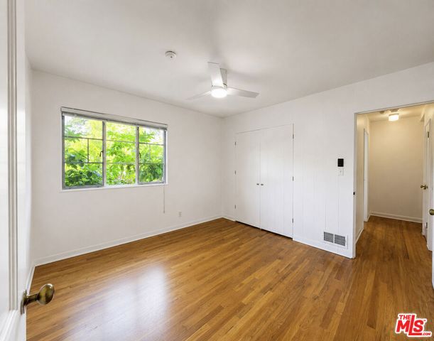 5366 Village, Los Angeles, CA 90016