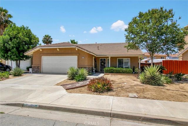 1932 Vosburg Court, San Jacinto, CA 92583