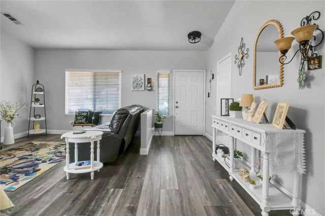 1932 Vosburg Court, San Jacinto, CA 92583