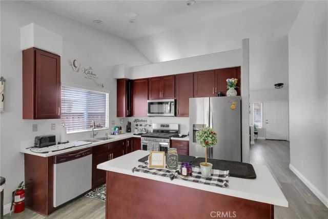 1932 Vosburg Court, San Jacinto, CA 92583