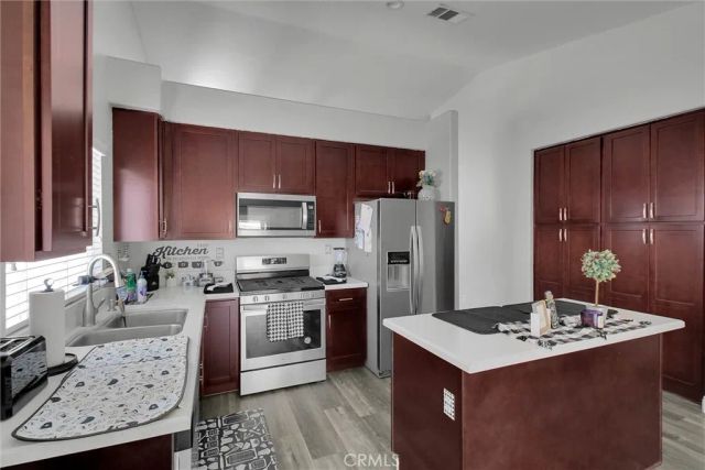 1932 Vosburg Court, San Jacinto, CA 92583