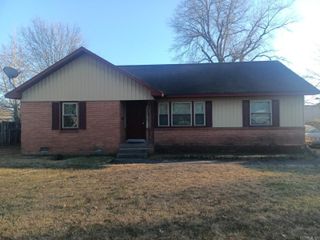 202 W 27, Pine Bluff, AR 71603