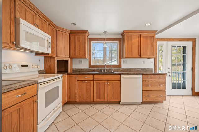 11 Conklin Street, Salisbury, CT 06068