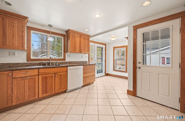 11 Conklin Street, Salisbury, CT 06068