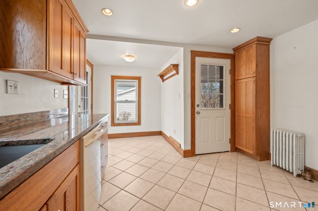 11 Conklin Street, Salisbury, CT 06068