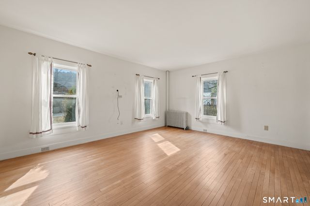 11 Conklin Street, Salisbury, CT 06068