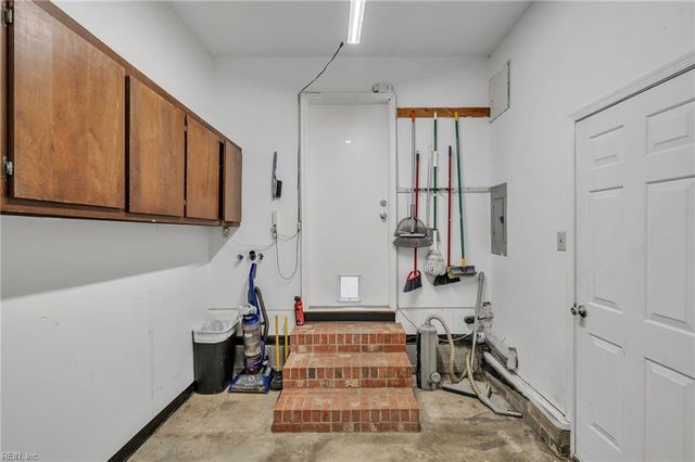 3 W River Rd RD, Poquoson, VA 23662