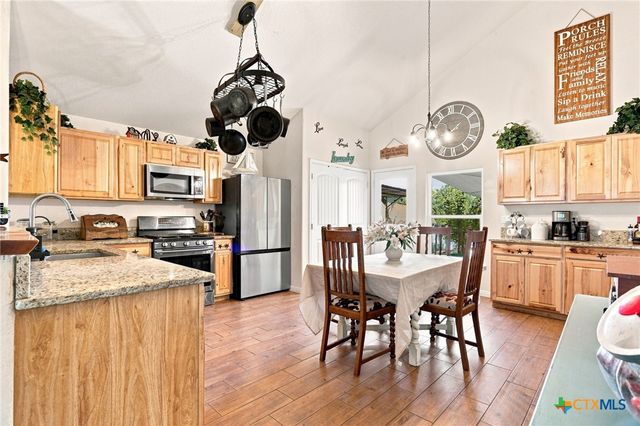 1463 Ramble Hills, Canyon Lake, TX 78133
