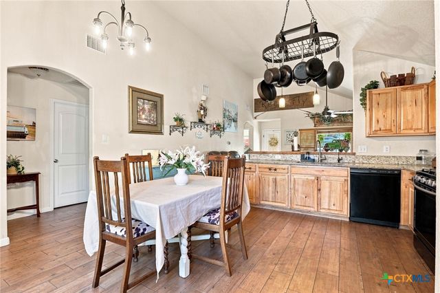 1463 Ramble Hills, Canyon Lake, TX 78133