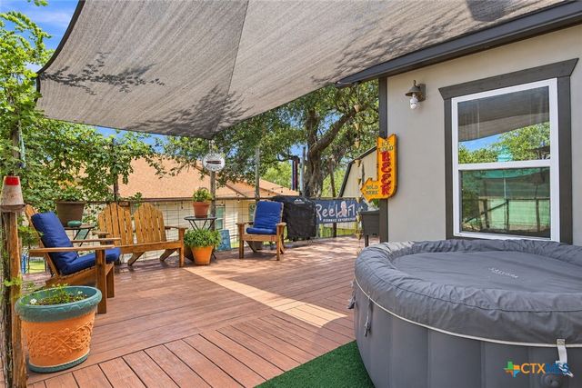 1463 Ramble Hills, Canyon Lake, TX 78133