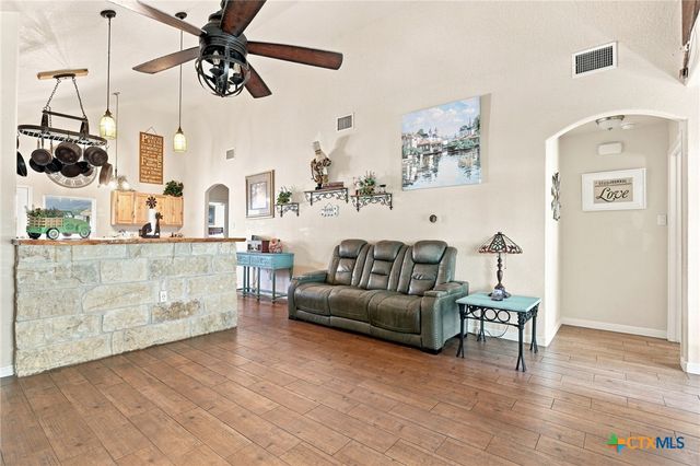 1463 Ramble Hills, Canyon Lake, TX 78133