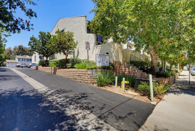 5269 Colodny Drive 7, Agoura Hills, CA 91301