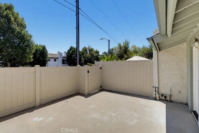 5269 Colodny Drive 7, Agoura Hills, CA 91301