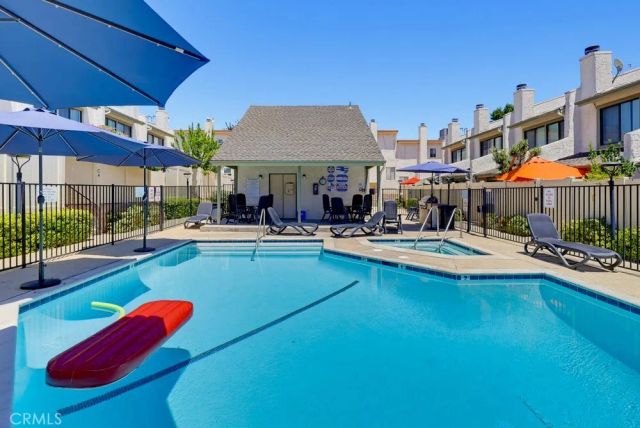 5269 Colodny Drive 7, Agoura Hills, CA 91301