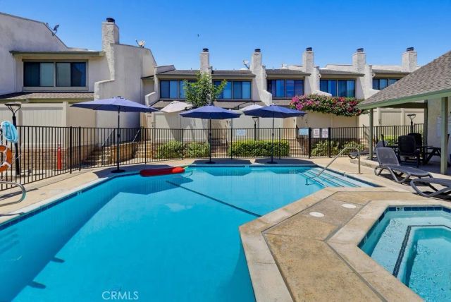 5269 Colodny Drive 7, Agoura Hills, CA 91301