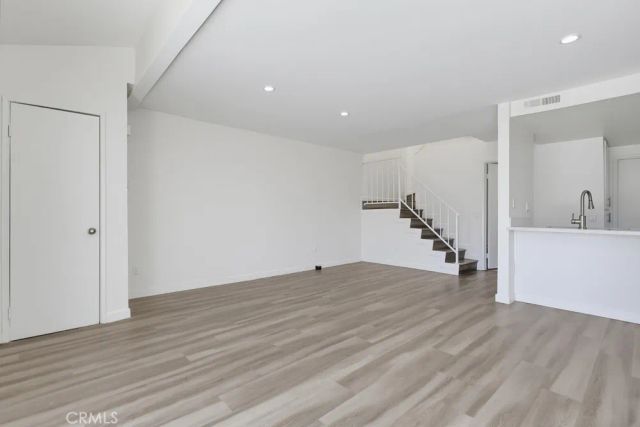 5269 Colodny Drive 7, Agoura Hills, CA 91301
