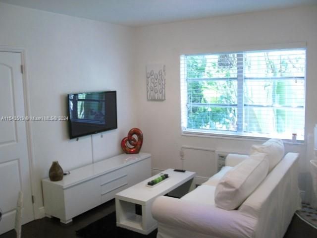 1525 Meridian Ave 207, Miami Beach, FL 33139