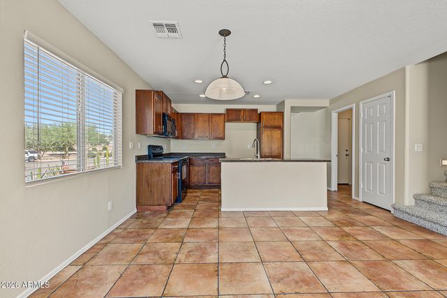 28240 N QUARTZ Way, San Tan Valley, AZ 85143