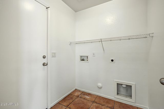28240 N QUARTZ Way, San Tan Valley, AZ 85143