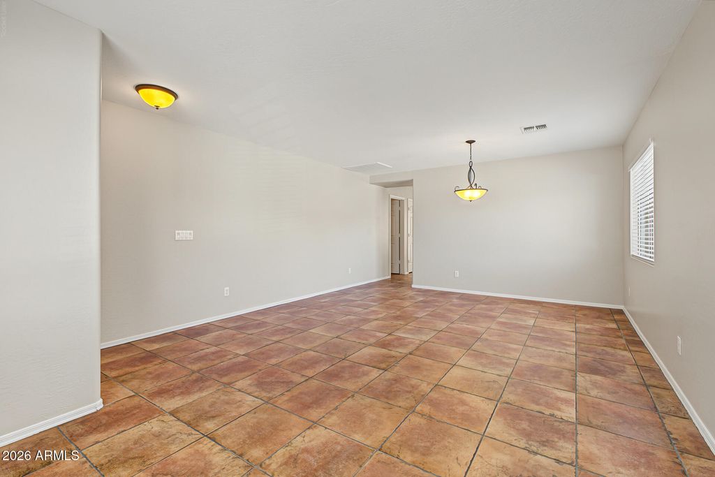28240 N QUARTZ Way, San Tan Valley, AZ 85143 — photo 3