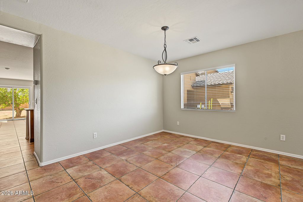 28240 N QUARTZ Way, San Tan Valley, AZ 85143 — photo 4