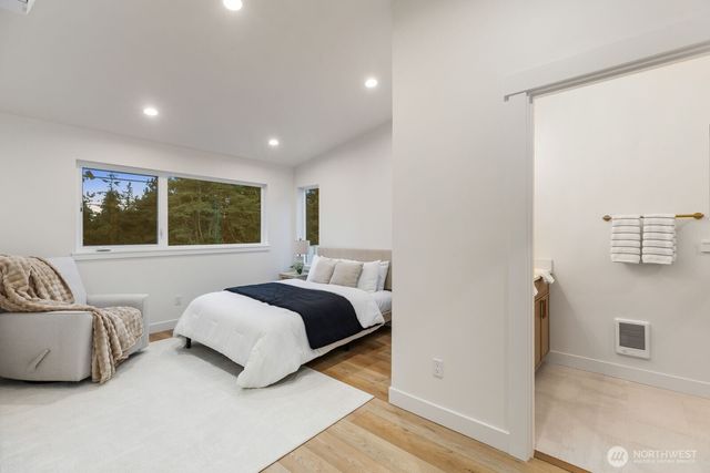 8508 1st Avenue NE, Seattle, WA 98115