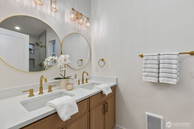 8508 1st Avenue NE, Seattle, WA 98115