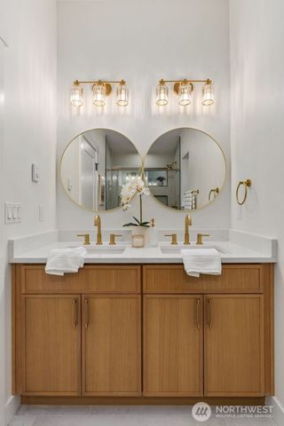 8508 1st Avenue NE, Seattle, WA 98115