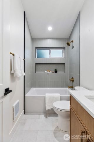 8508 1st Avenue NE, Seattle, WA 98115