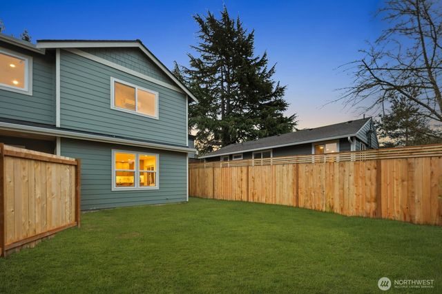 8508 1st Avenue NE, Seattle, WA 98115