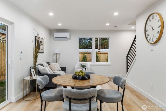 8508 1st Avenue NE, Seattle, WA 98115