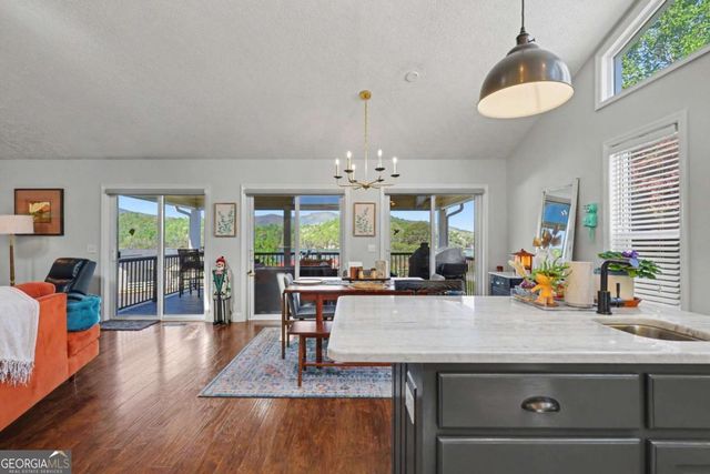 614 Waterview Drive, Hiawassee, GA 30546