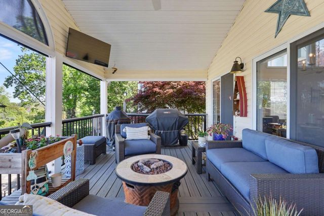 614 Waterview Drive, Hiawassee, GA 30546