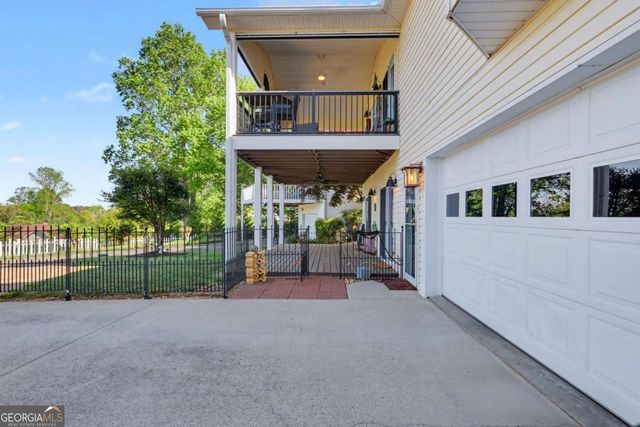 614 Waterview Drive, Hiawassee, GA 30546