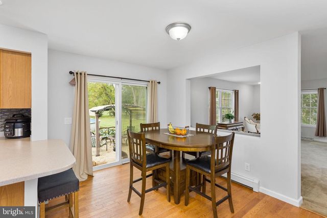 26 FENTON LN, Chesterfield, NJ 08515