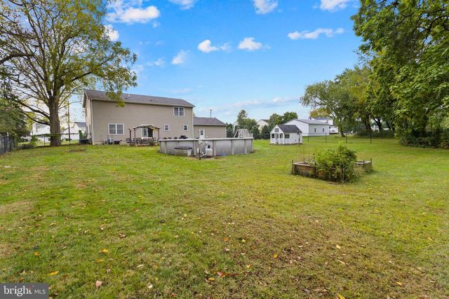 26 FENTON LN, Chesterfield, NJ 08515