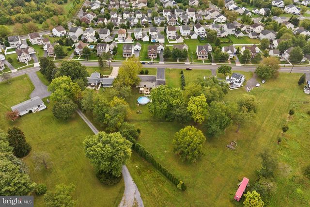 26 FENTON LN, Chesterfield, NJ 08515