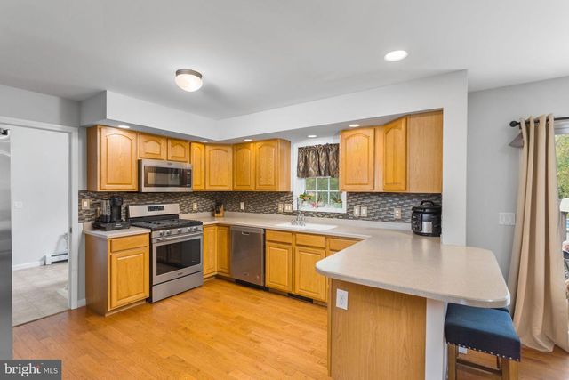 26 FENTON LN, Chesterfield, NJ 08515