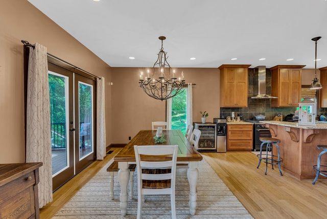 136 Rocky River Shores Dr, Rock Island, TN 38581