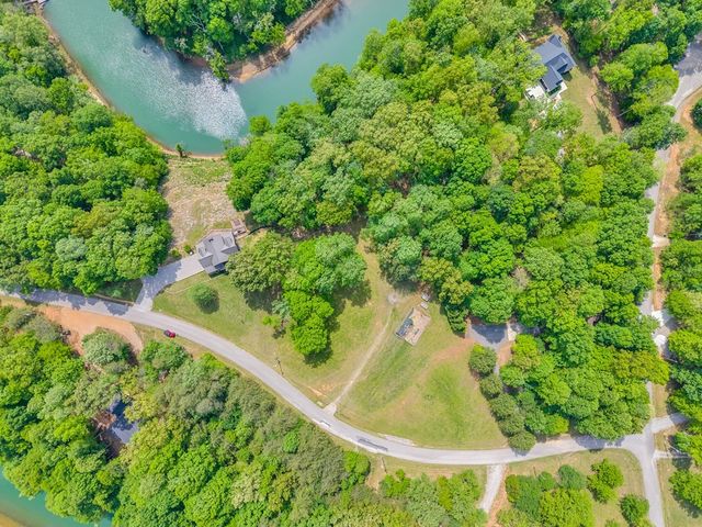 136 Rocky River Shores Dr, Rock Island, TN 38581