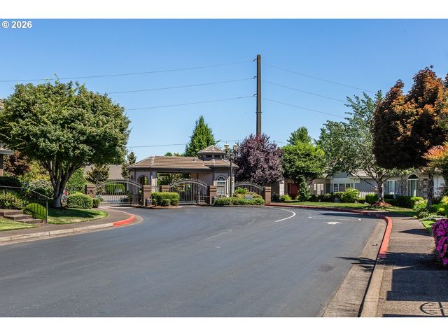 1875 LAKE COVE Ave, Eugene, OR 97408