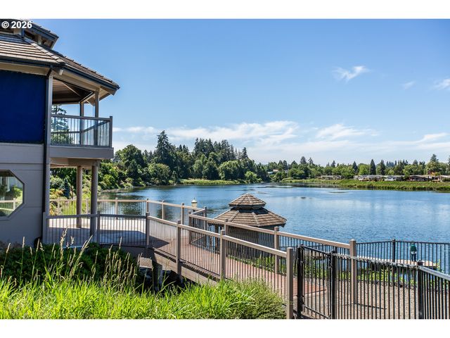 1875 LAKE COVE Ave, Eugene, OR 97408