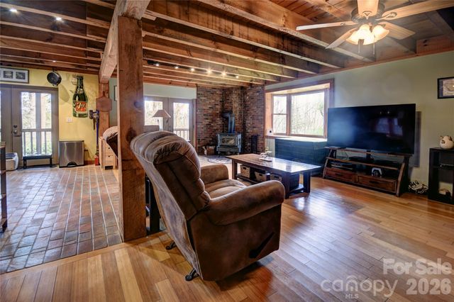 85 Homlish Gardens Drive, Waynesville, NC 28785